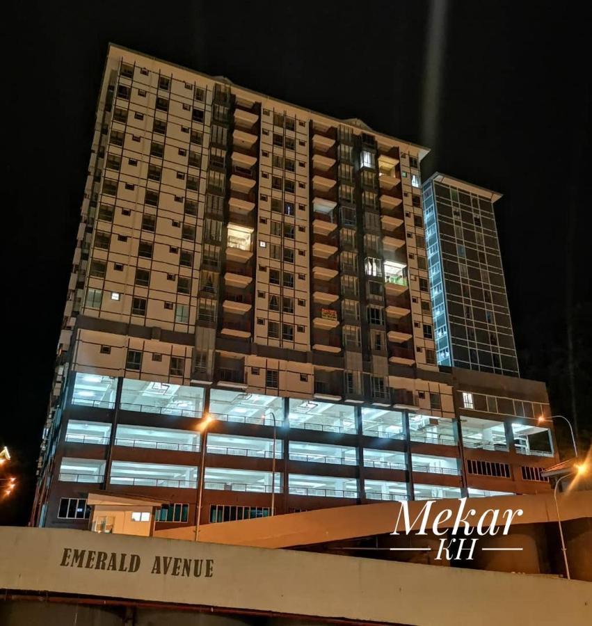 Apartment Mekar Kh